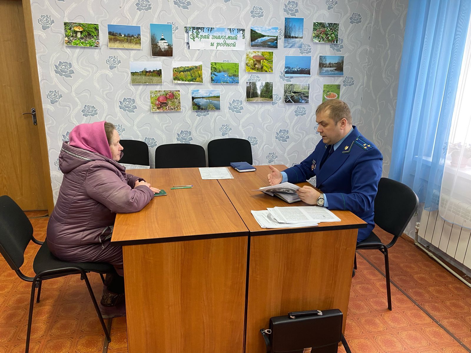 Прокуратурой Вилегодского района и администрацией Вилегодского муниципального округа проведен совместный выездной прием населения в с. Шалимово  .
