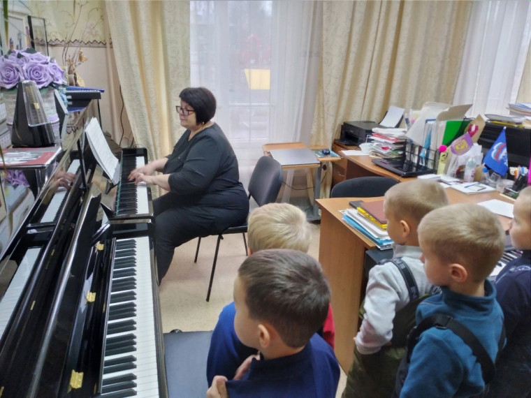 «Возьмите музыку в друзья»!. «Возьмите музыку в друзья»!.